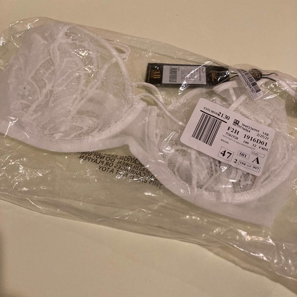 NWT Dita Von Teese Maestra White Lace Underwire Balconette Bra Size 32F - Picture 2 of 9